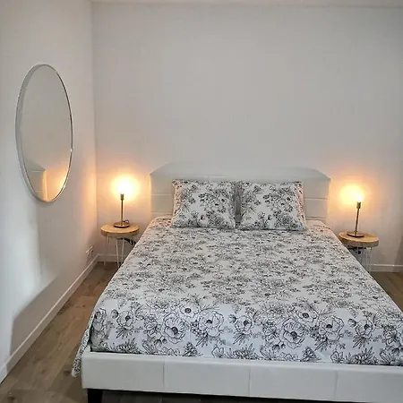 Moderne, Place Parking Prive, Emplacement Ideal A 100 M Du Lac. Apartment