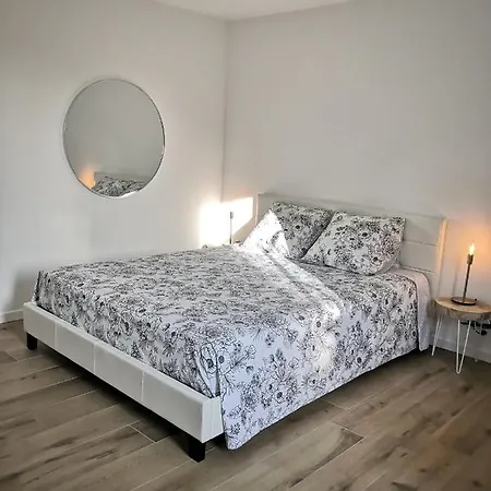 Moderne, Place Parking Prive, Emplacement Ideal A 100 M Du Lac. Apartment Annecy